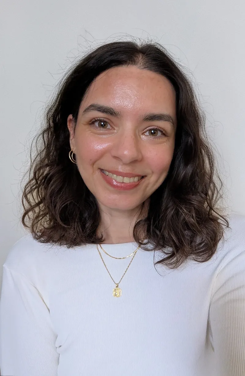 Barbora - Qualified English teacher with 9 years experience in London